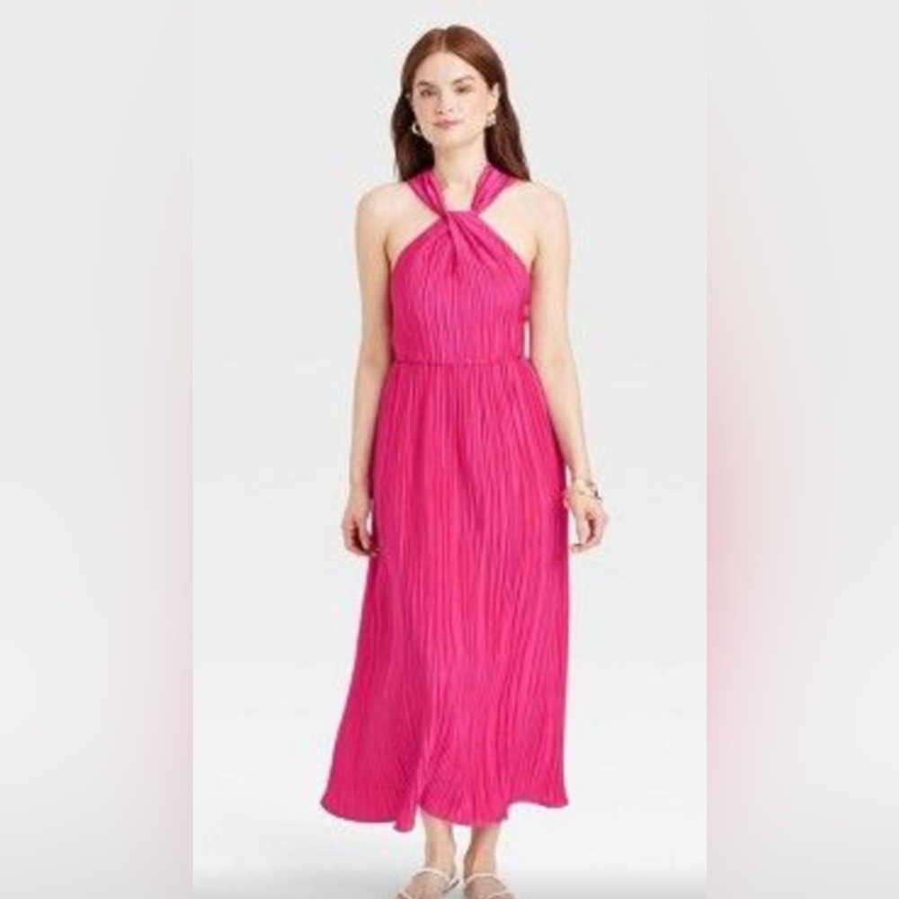 NWT Pleated Pink Halter Maxi Dress